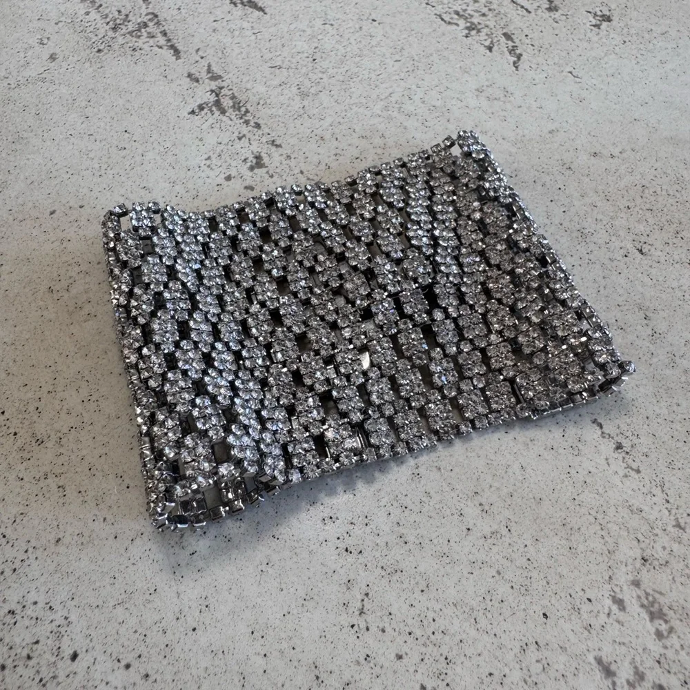 Cache Rhinestone Mesh Silver Bracelet - Picture 9 of 9